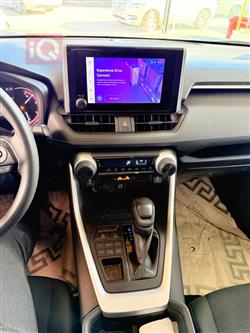 تۆیۆتا ڕاڤ 4